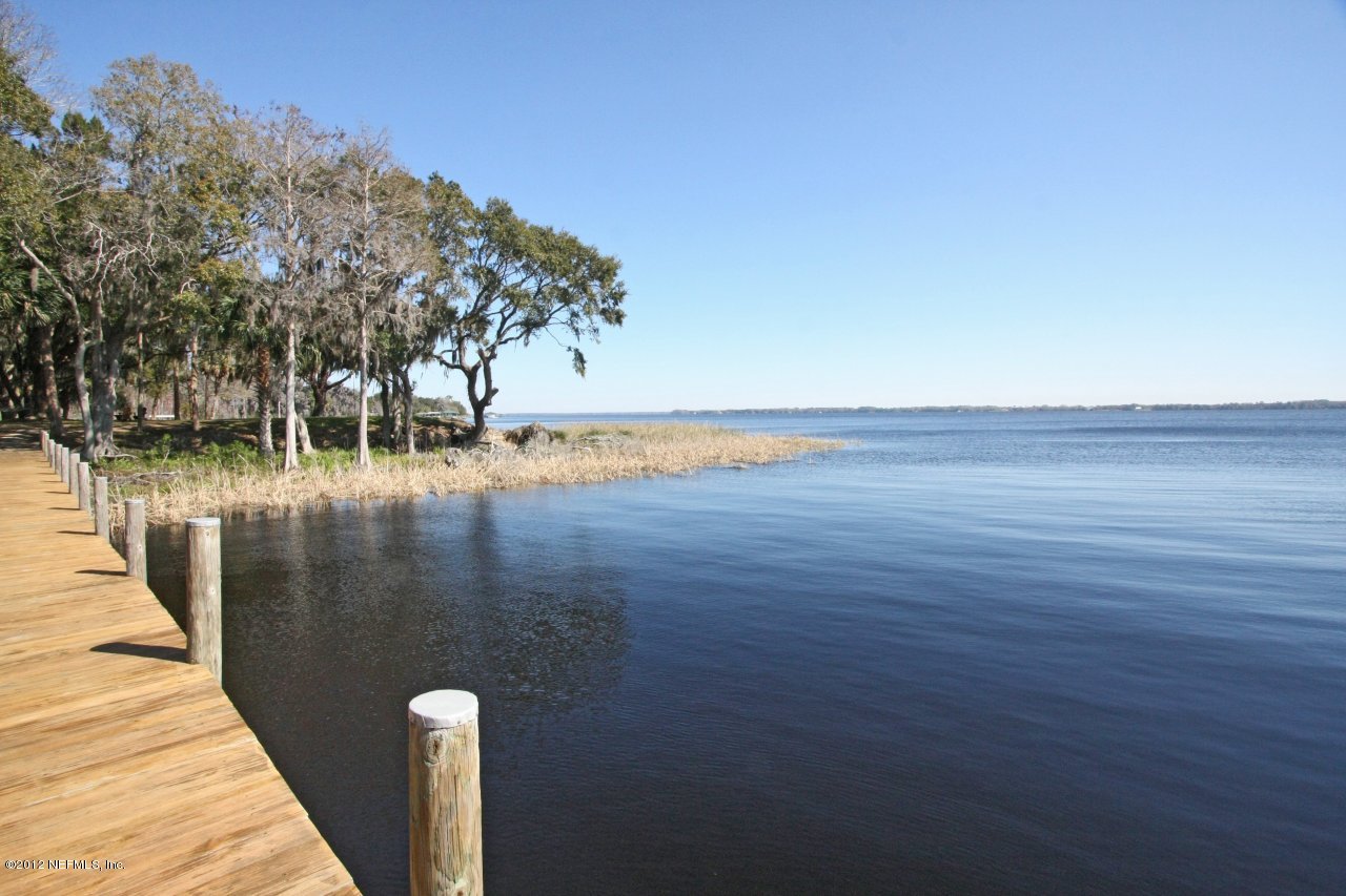 587 West River Road Palatka, FL 32177 - Photo 4 of 35 Riverfront Point From Dock
