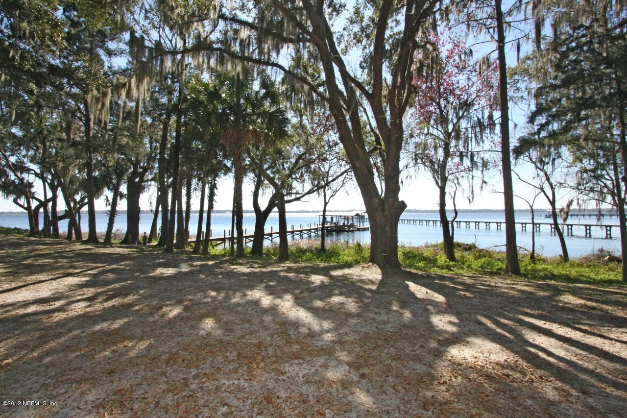 587 West River Road Palatka, FL 32177 - Photo 7 of 35 Riverfront Point View SE