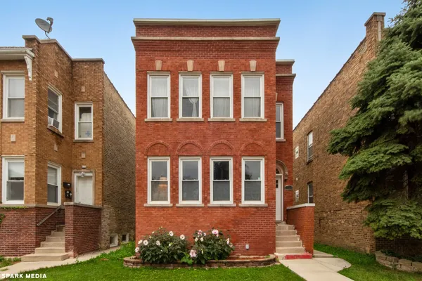 $2,000 | 1621 North McVicker Avenue, Unit 1, Chicago, IL 60639