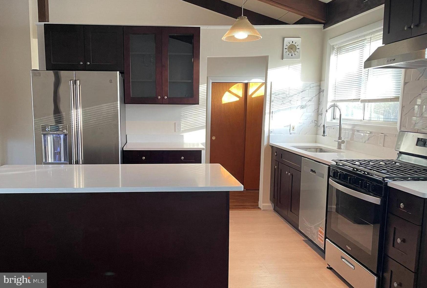 6704 Old Chesterbrook Road McLean, VA 22101 - Photo 5 of 10