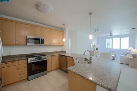 $710,000 | 5501 DeMarcus Boulevard, Unit 464, Dublin, CA 94568