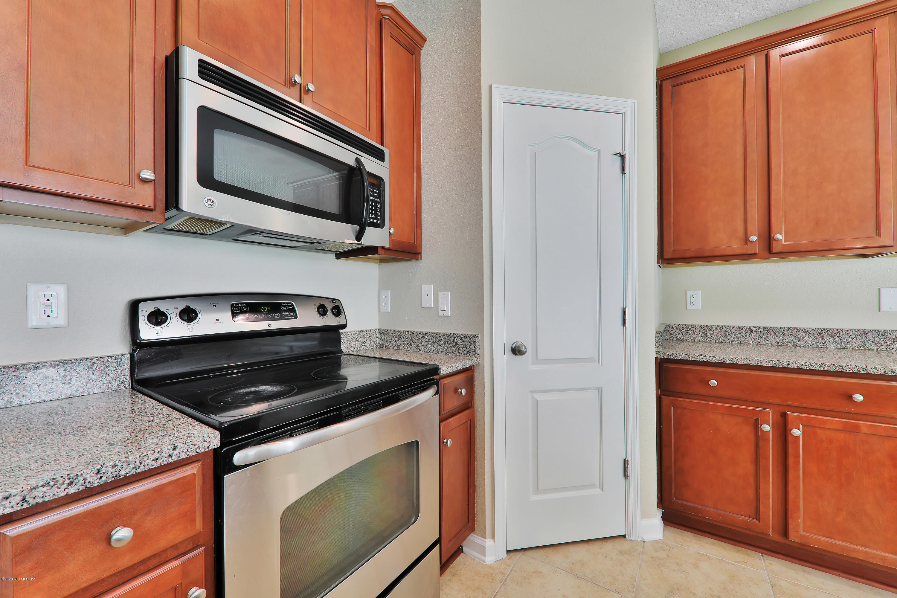 3810 Chasing Falls Road Orange Park, FL 32065 - Photo 11 of 38 Kitchen