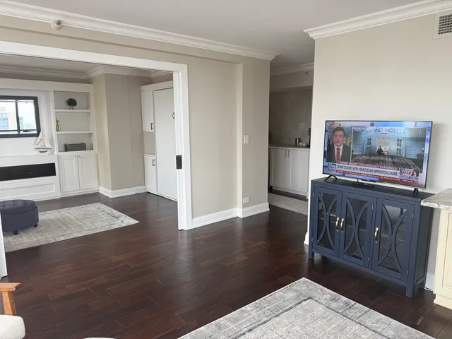 $569,000 | 10 East Ontario Street, Unit 4908, Chicago, IL 60611