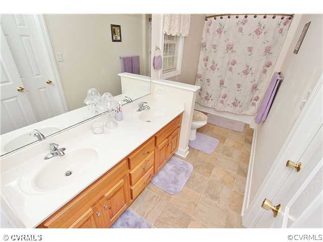 8270 West River Road Aylett, VA 23009 - Photo 13 of 24 Master Bath