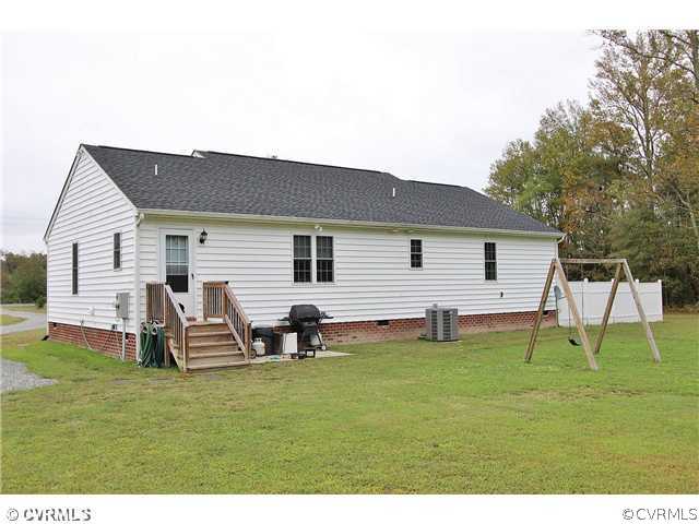 8270 West River Road Aylett, VA 23009 - Photo 21 of 24 Exterior Back