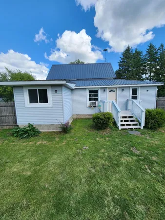 $159,500 | 802 Parker Street, Crystal, MI 48818