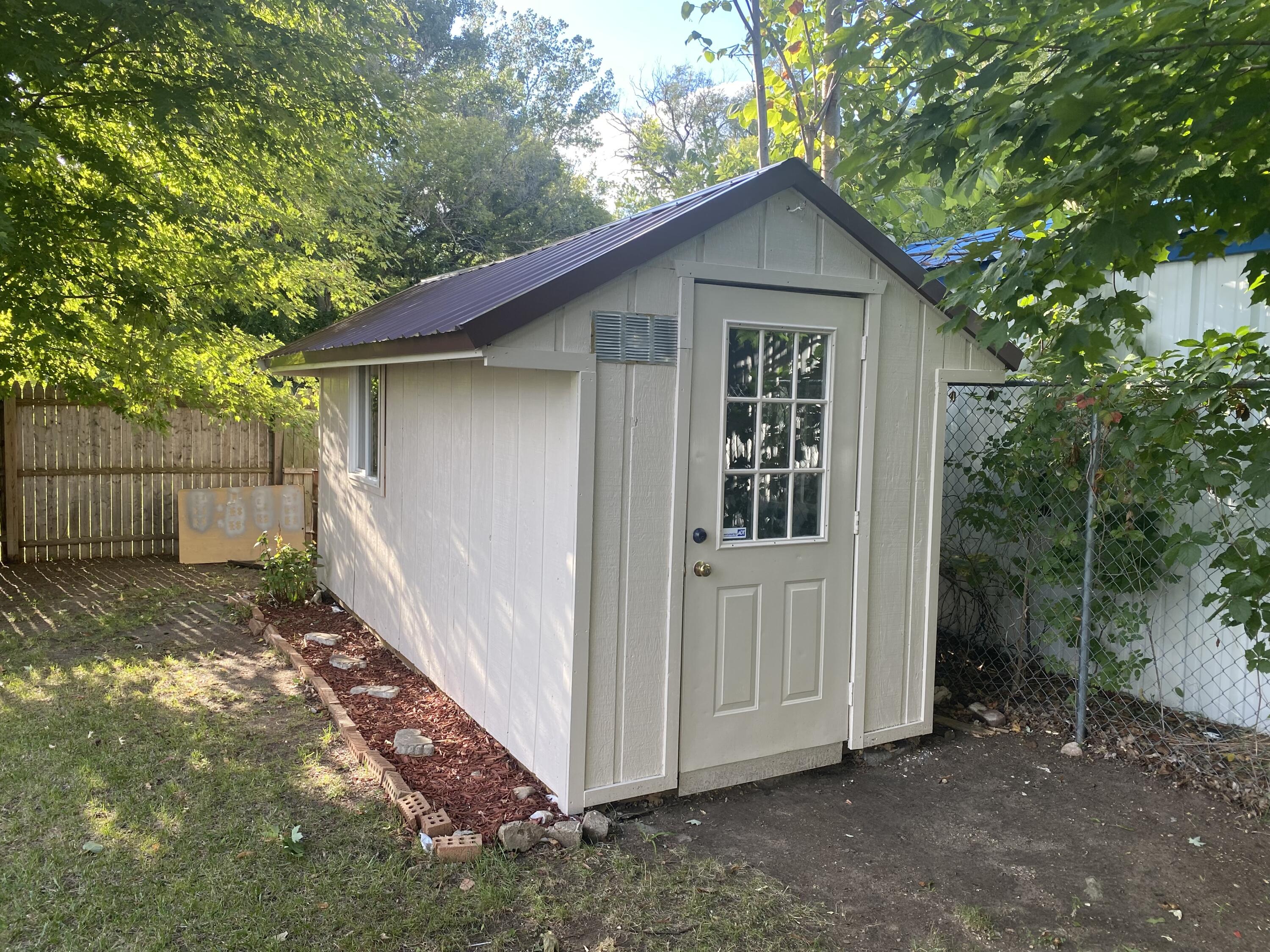 802 Parker Street Crystal, MI 48818 - Photo 24 of 30 IMG_4943