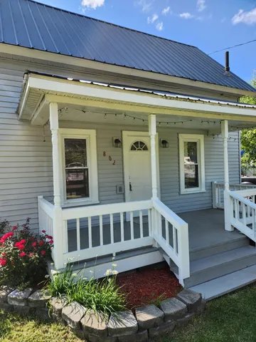 $159,900 | 802 Parker Street, Crystal, MI 48818