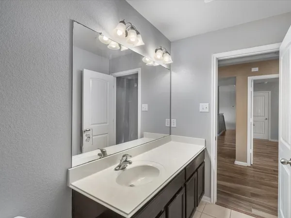 $325,000 | 427 Heatherton Hill Drive, Rosenberg, TX 77469