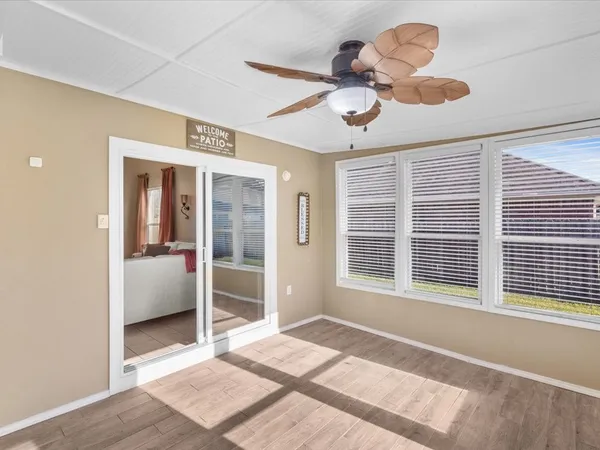 $325,000 | 427 Heatherton Hill Drive, Rosenberg, TX 77469