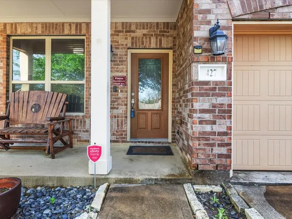 $325,000 | 427 Heatherton Hill Drive, Rosenberg, TX 77469