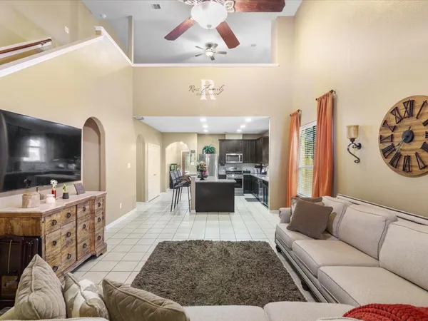 $325,000 | 427 Heatherton Hill Drive, Rosenberg, TX 77469