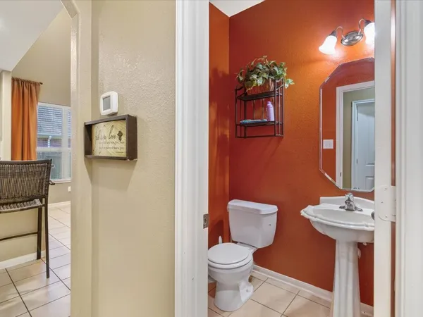 $325,000 | 427 Heatherton Hill Drive, Rosenberg, TX 77469