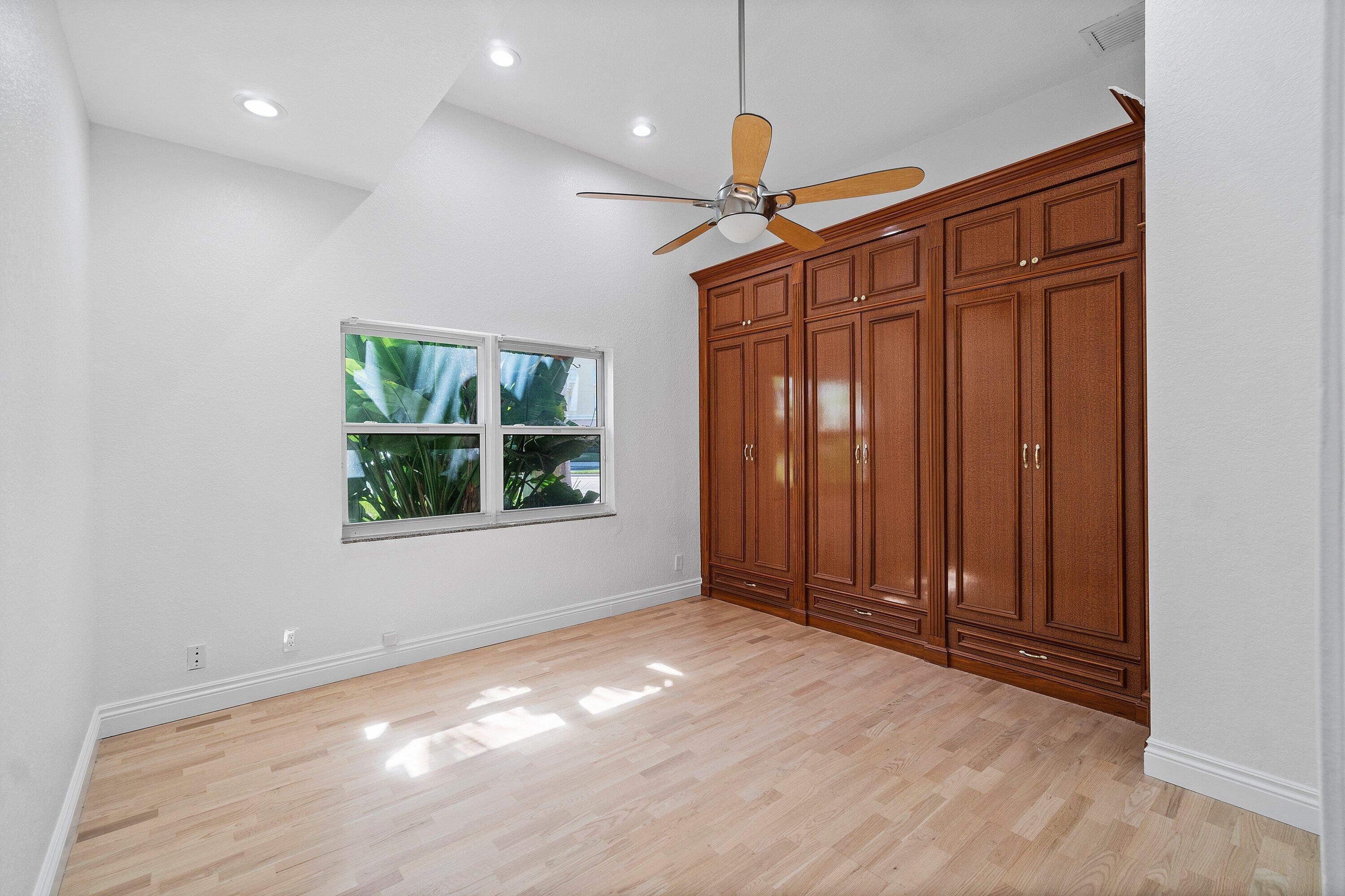 201 Northeast 4th Street Boca Raton, FL 33432 - Photo 25 of 33 009-201Northeast4thStreet-BocaRaton-FL-3