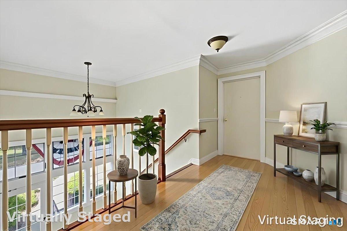 85 River Road, Unit M5 Essex, CT 06426 - Photo 4 of 35 Second floor landing/entrance to M5
