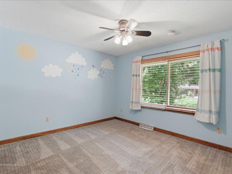 9331 Cedar Forest Road Eden Prairie, MN 55347 - Photo 25 of 41
