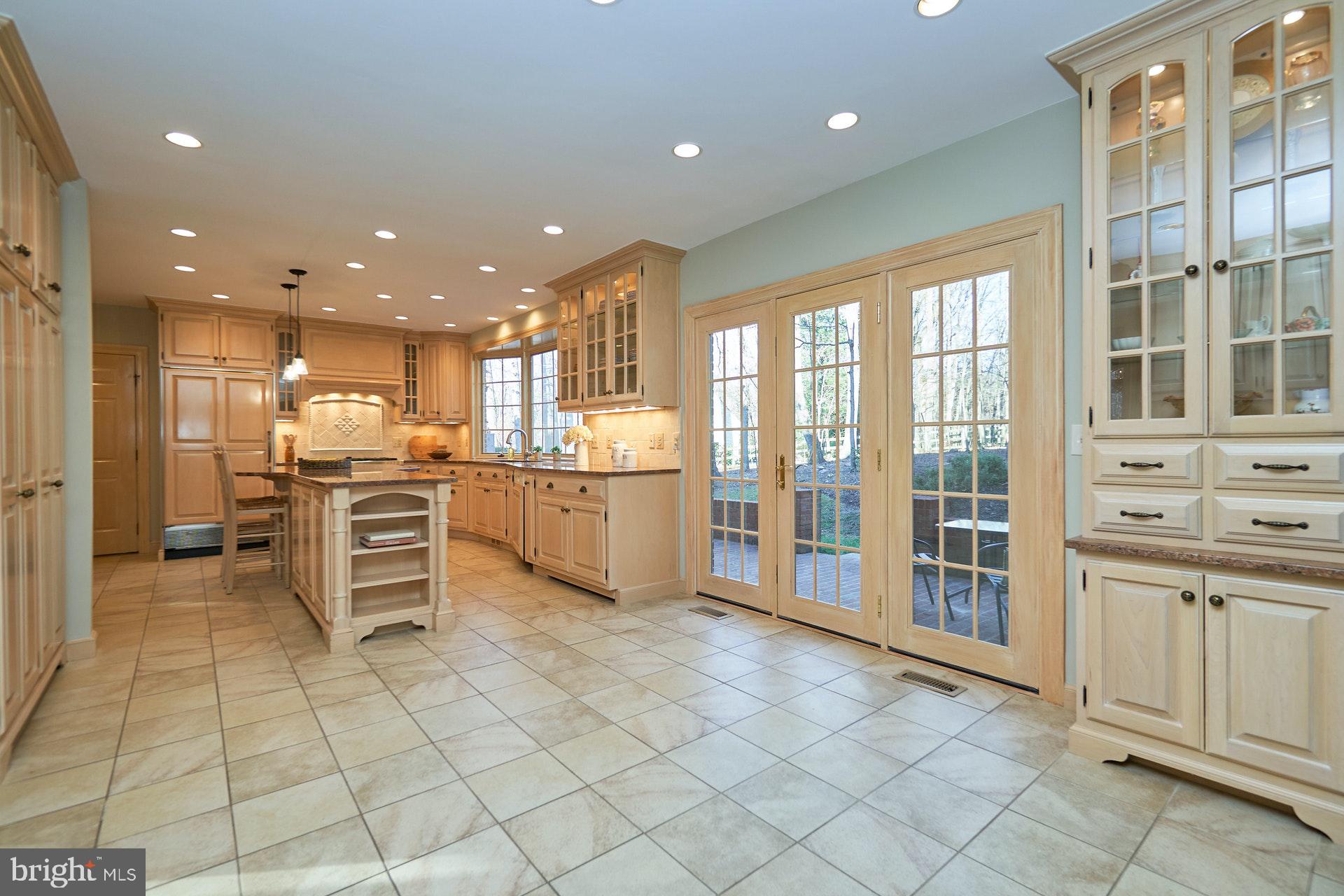 2307 Sawdust Road Vienna, VA 22181 - Photo 20 of 66 Spacious Gourmet Kitchen
