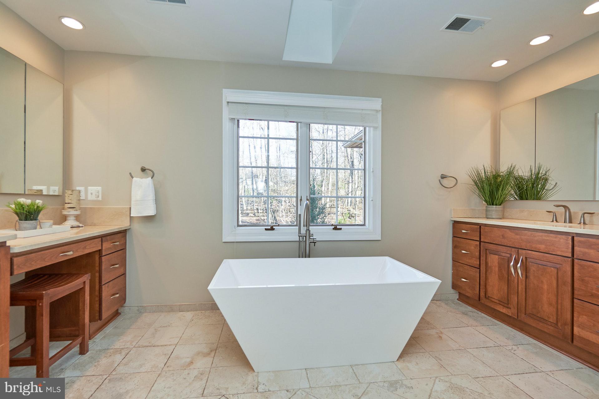 2307 Sawdust Road Vienna, VA 22181 - Photo 8 of 66 Attached Bath with Separate Sinks