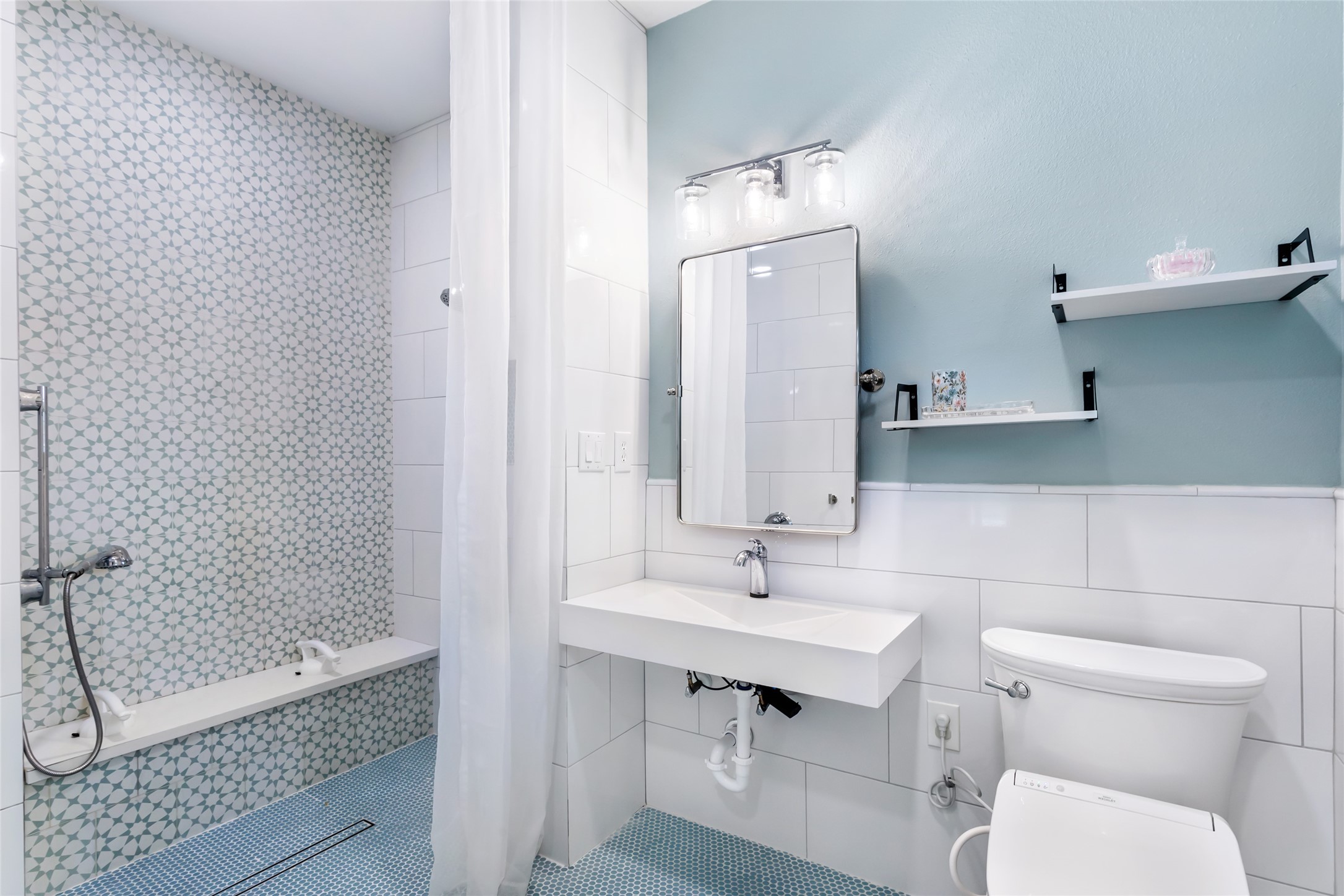17302 Pipestone Point Court Humble, TX 77346 - Photo 37 of 50 Functional bathroom design