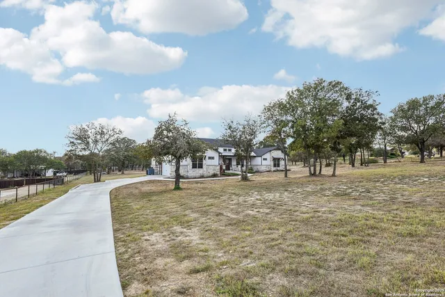 $698,000 | 132 Wood Valley Drive, Adkins, TX 78101