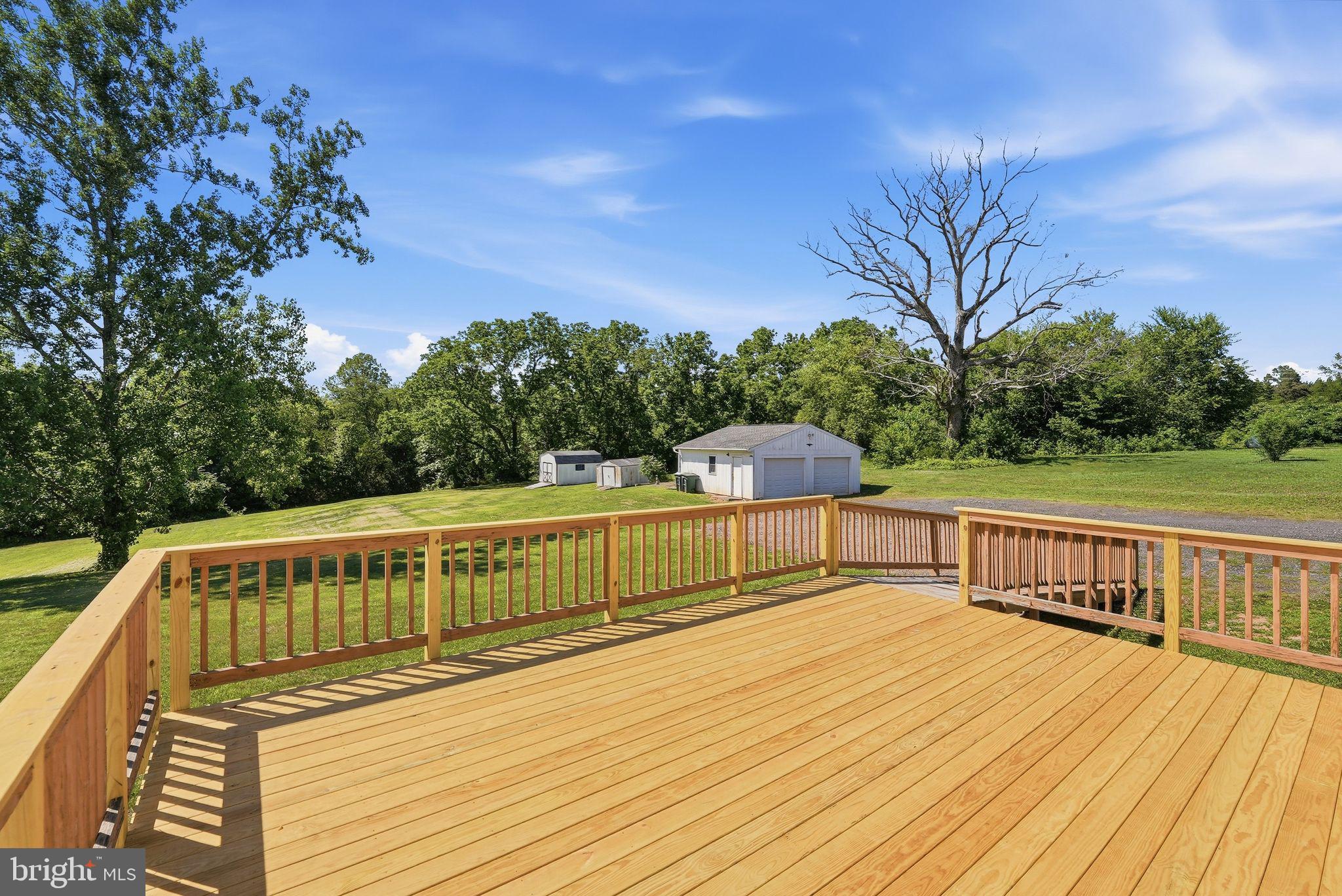 25325 Independence Road Unionville, VA 22567 - Photo 35 of 51 Large Rear Deck