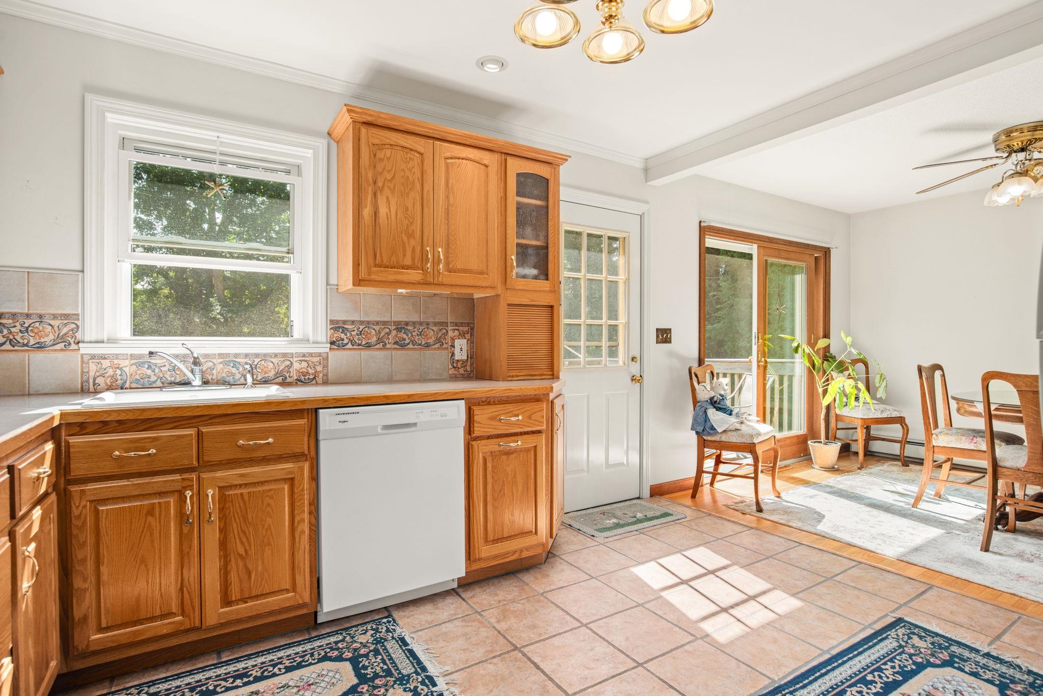 7 Taylor River Road Hampton Falls, NH 03844 - Photo 10 of 46