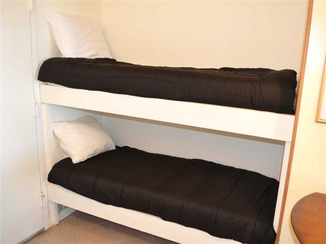 375 Plantation Road, Unit 5202 Gulf Shores, AL 36542 - Photo 7 of 8 Bunk Beds
