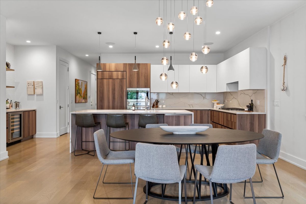 216 South Green Street, Unit 3N Chicago, IL 60607 - Photo 12 of 32