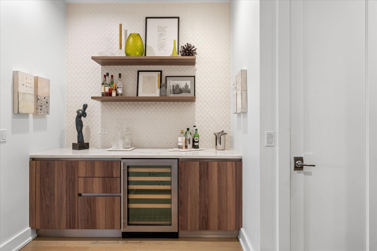 216 South Green Street, Unit 3N Chicago, IL 60607 - Photo 18 of 32