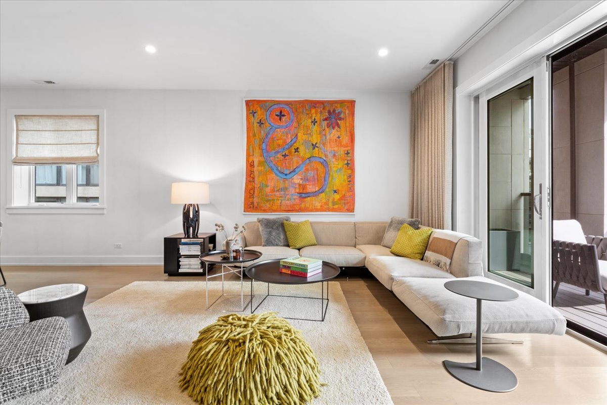 216 South Green Street, Unit 3N Chicago, IL 60607 - Photo 5 of 32