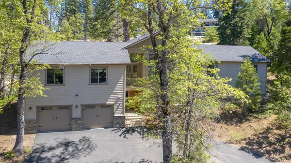 $1,695,000 | 42021 Bretz Camp Lane, Shaver Lake, CA 93664