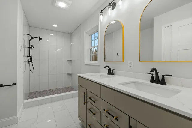 $650,000 | 21 Johnny Lane, Berwick, ME 03901