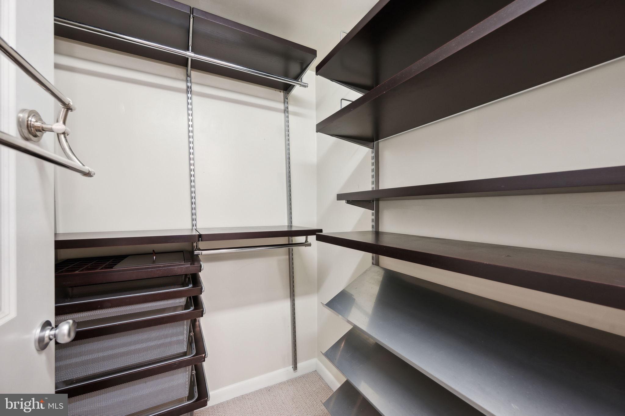 851 North Glebe Road, Unit 604 Arlington, VA 22203 - Photo 20 of 58 a view of entryway