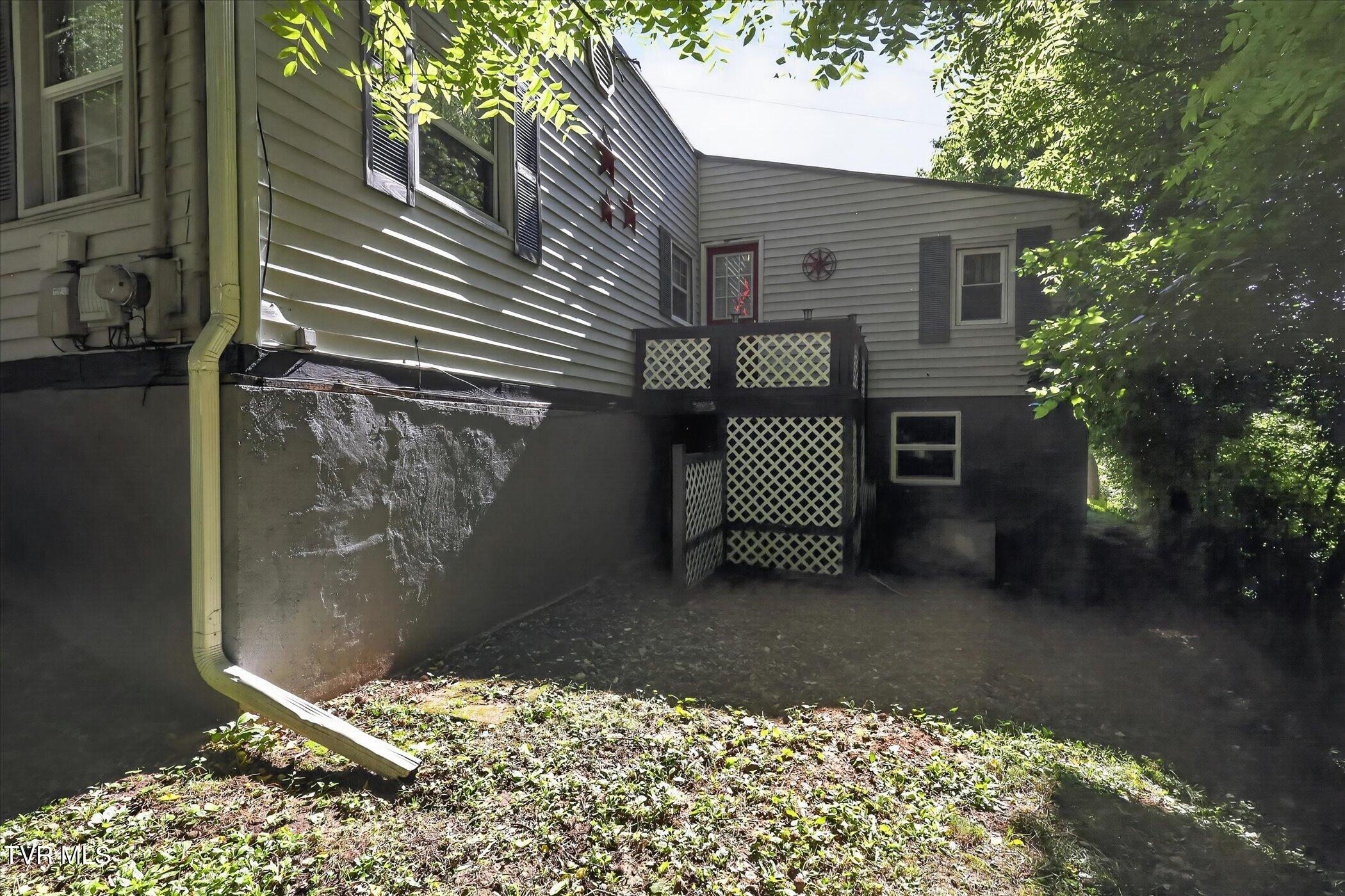 401 Minga Store Road Kingsport, TN 37663 - Photo 21 of 23 32-401-Minga-Store-Rd-Kingsport-WindowSt