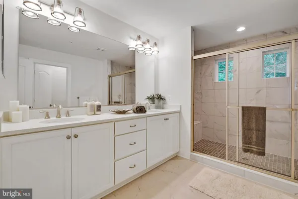 $589,900 | 4025 Rolling Meadow Court, York, PA 17408