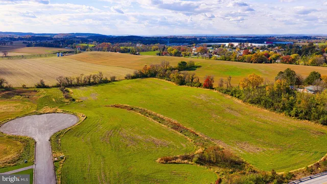 $589,900 | 4025 Rolling Meadow Court, York, PA 17408