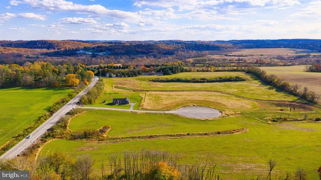 $589,900 | 4025 Rolling Meadow Court, York, PA 17408