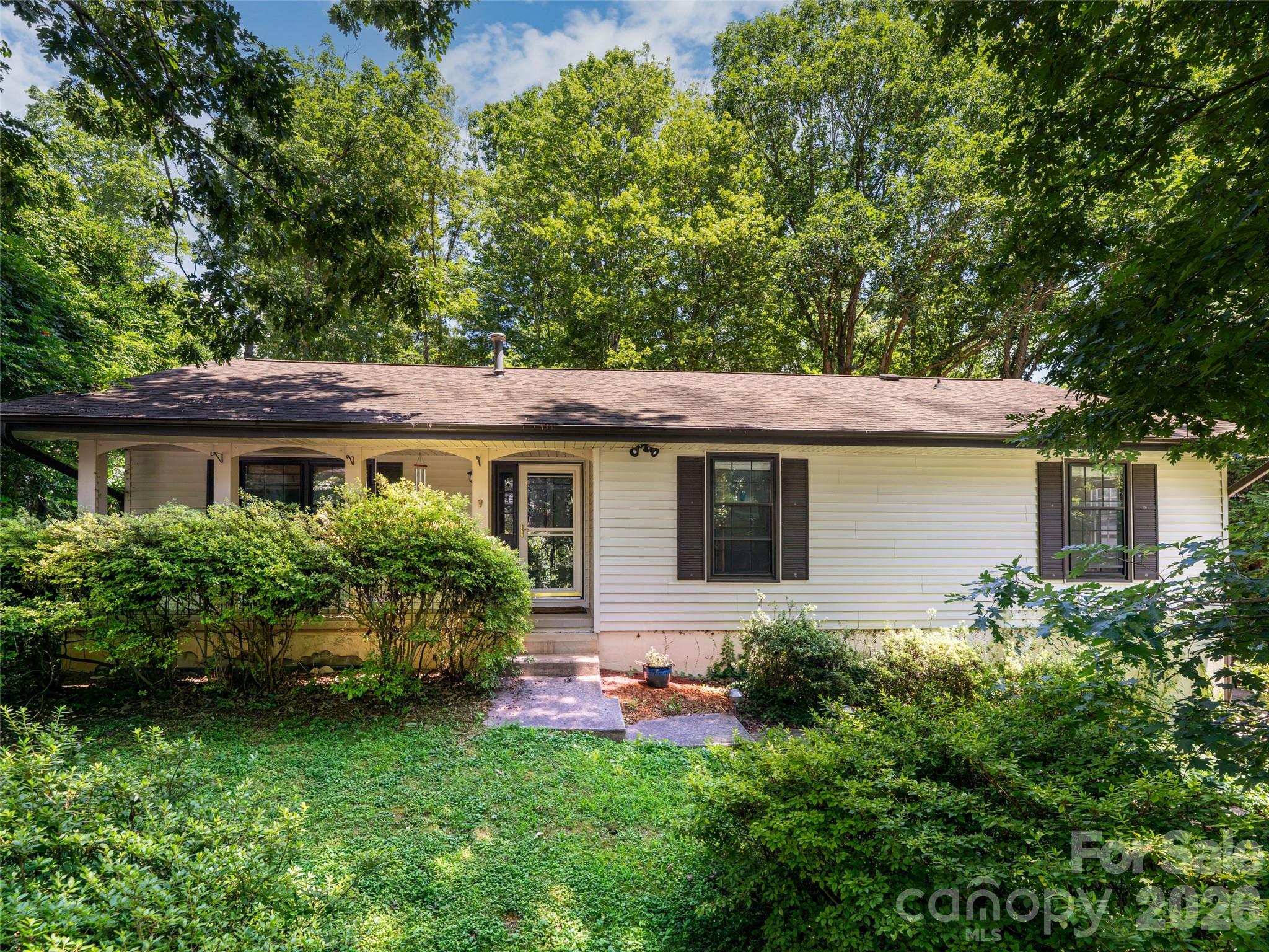 14 Forest Ridge Drive Arden, NC 28704 - Photo 2 of 40 Gallery Image 2