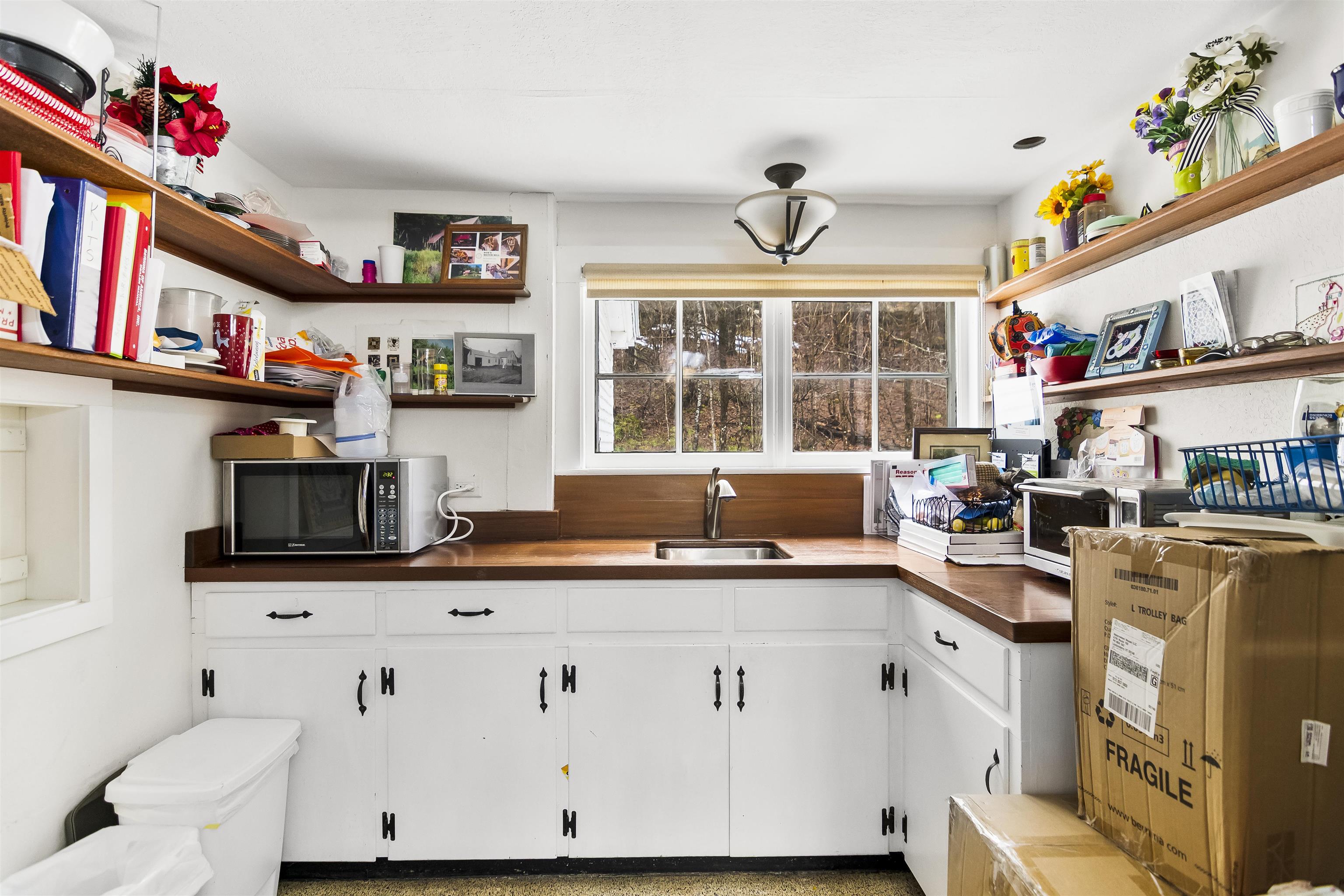 6795 Vermont Rte 100 Londonderry, VT 05148 - Photo 13 of 35