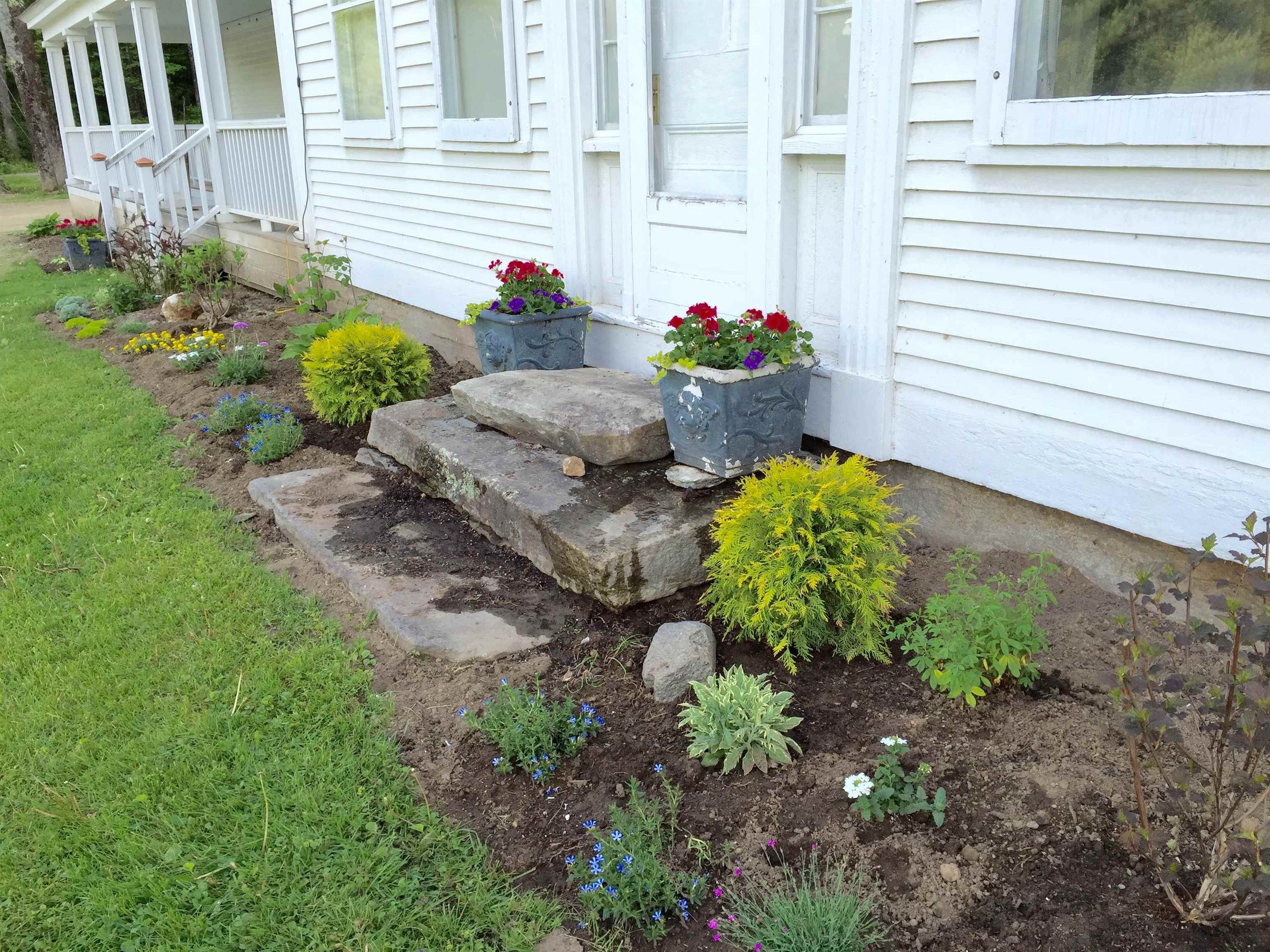 6795 Vermont Rte 100 Londonderry, VT 05148 - Photo 2 of 35