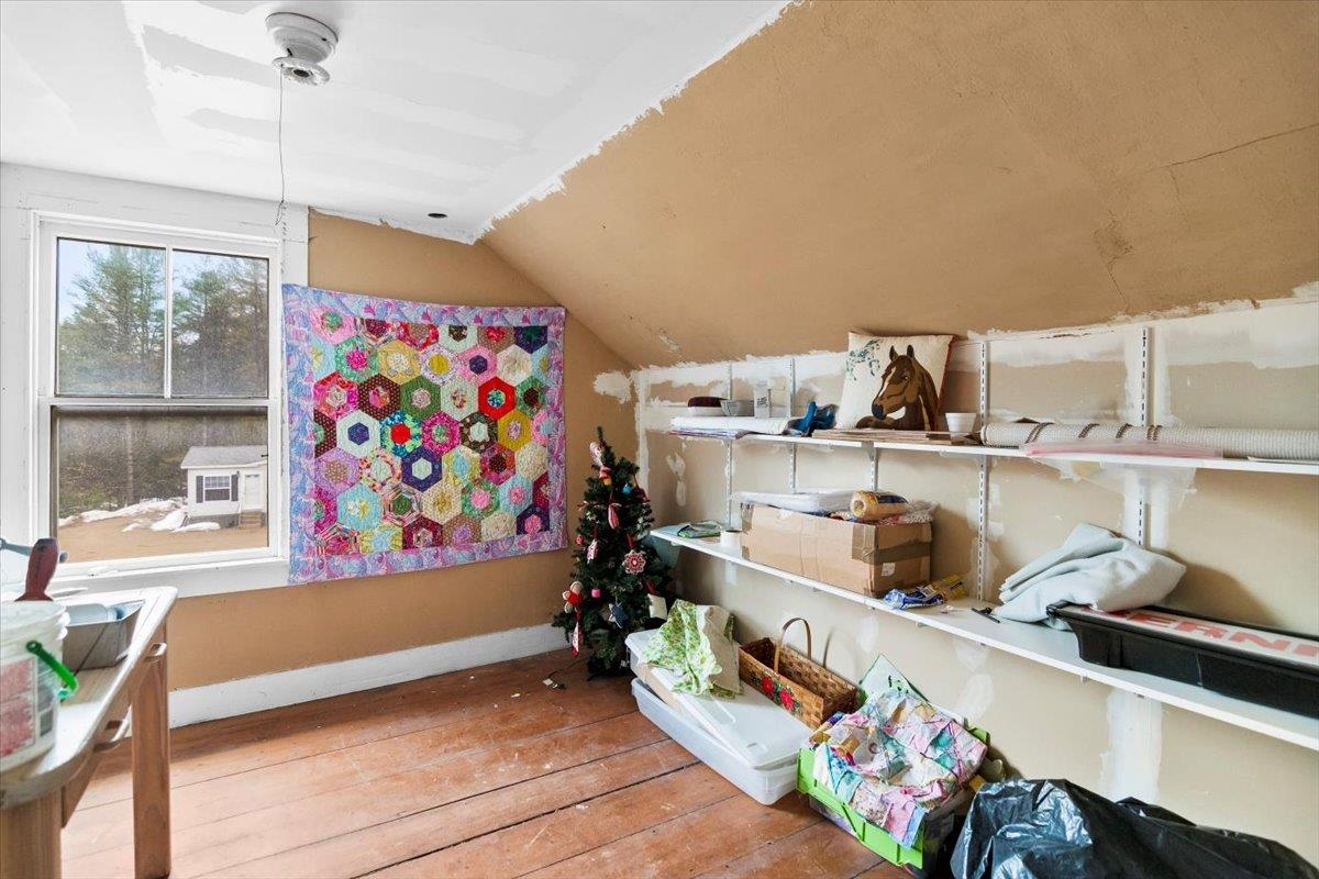 6795 Vermont Rte 100 Londonderry, VT 05148 - Photo 22 of 35