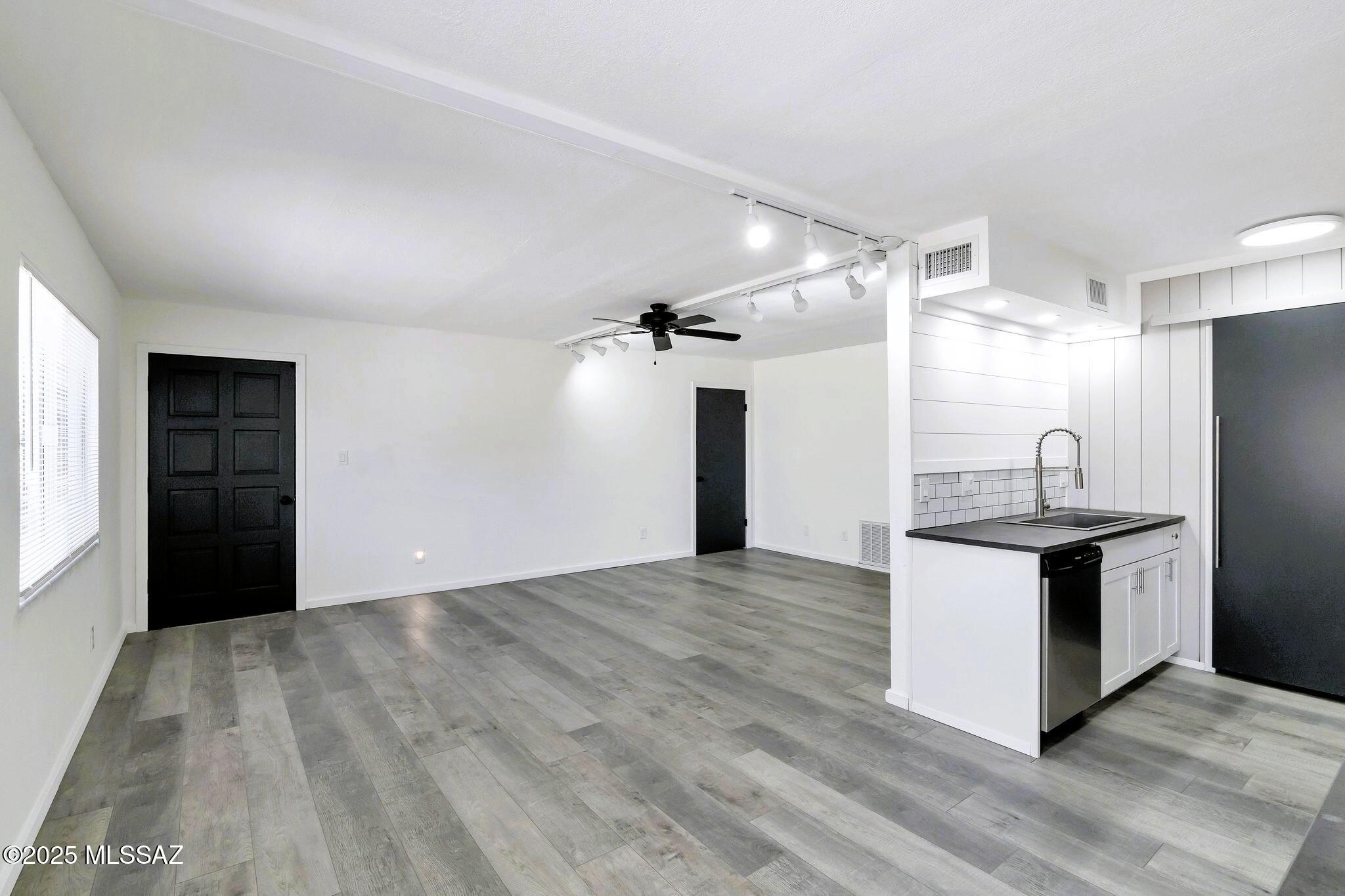 810 South Kolb Road, Unit 37 Tucson, AZ 85710 - Photo 8 of 14 Gallery Image 8