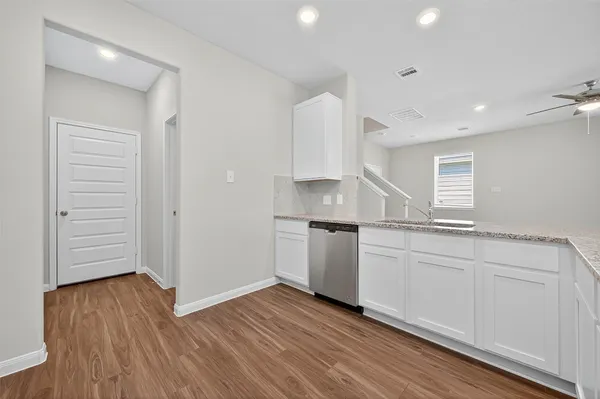 $2,000 | 13224 Musky Drive, Conroe, TX 77384