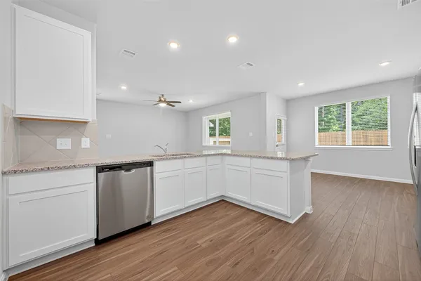 $2,000 | 13224 Musky Drive, Conroe, TX 77384