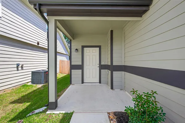 $2,000 | 13224 Musky Drive, Conroe, TX 77384