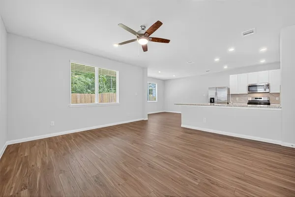 $2,000 | 13224 Musky Drive, Conroe, TX 77384