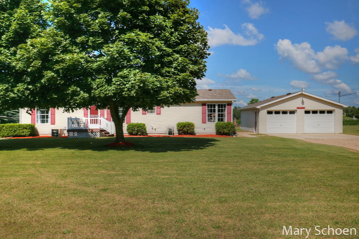 1951 North Marble Road Pierson, MI 49339 - Photo 15 of 15 IMG_1962