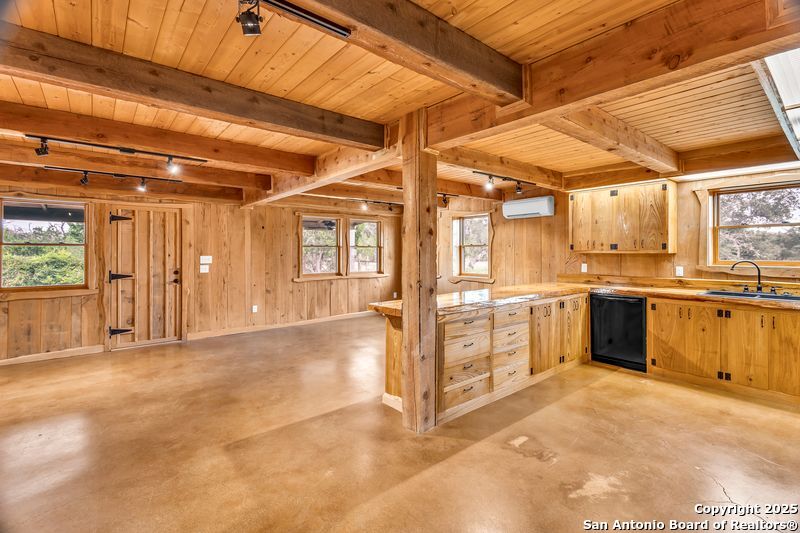 700 Ledgerock Road Wimberley, TX 78676 - Photo 18 of 37