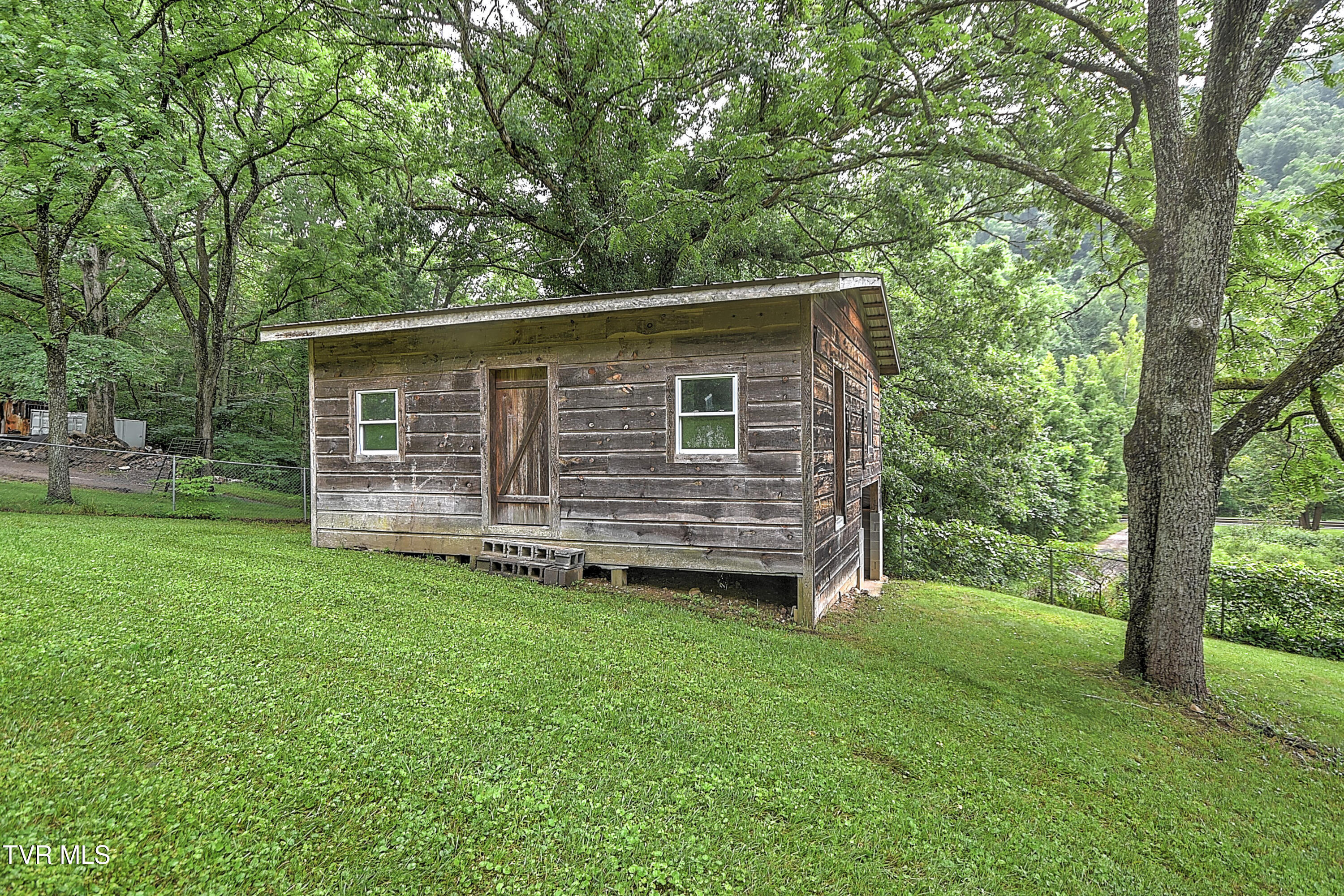 1357 Doe Creek Road Butler, TN 37640 - Photo 36 of 37 38-print-1357 Doe Creek JF-39