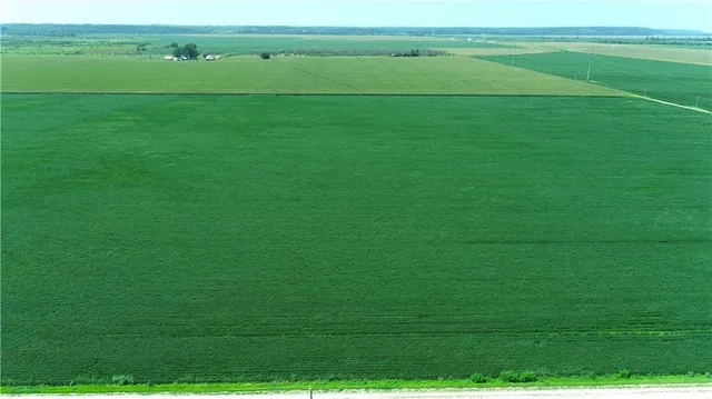 $955,500 | 1 Amber Drive, Craig, MO 64437